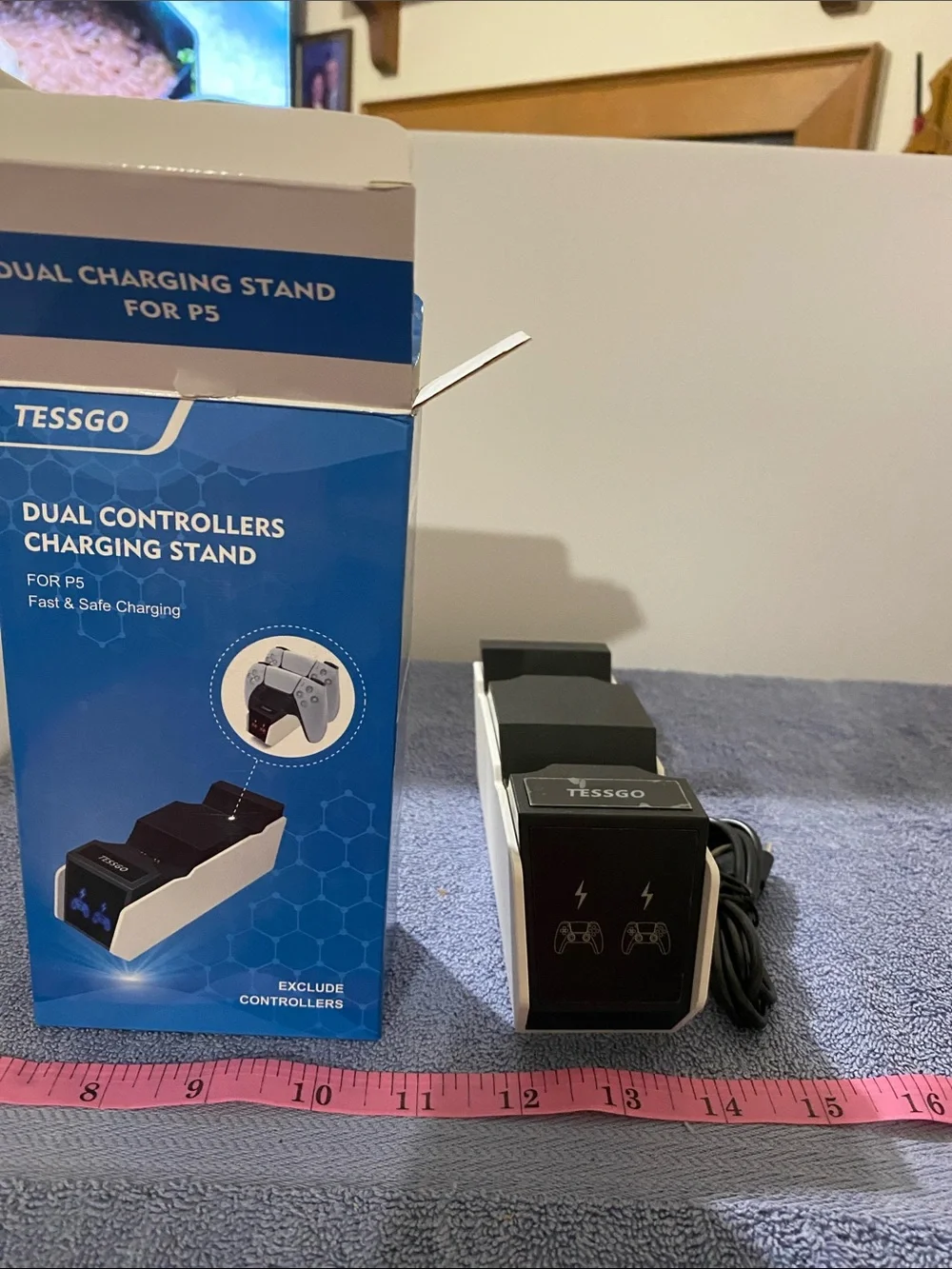 Dual Controllers Charging Stand for P5 NIB